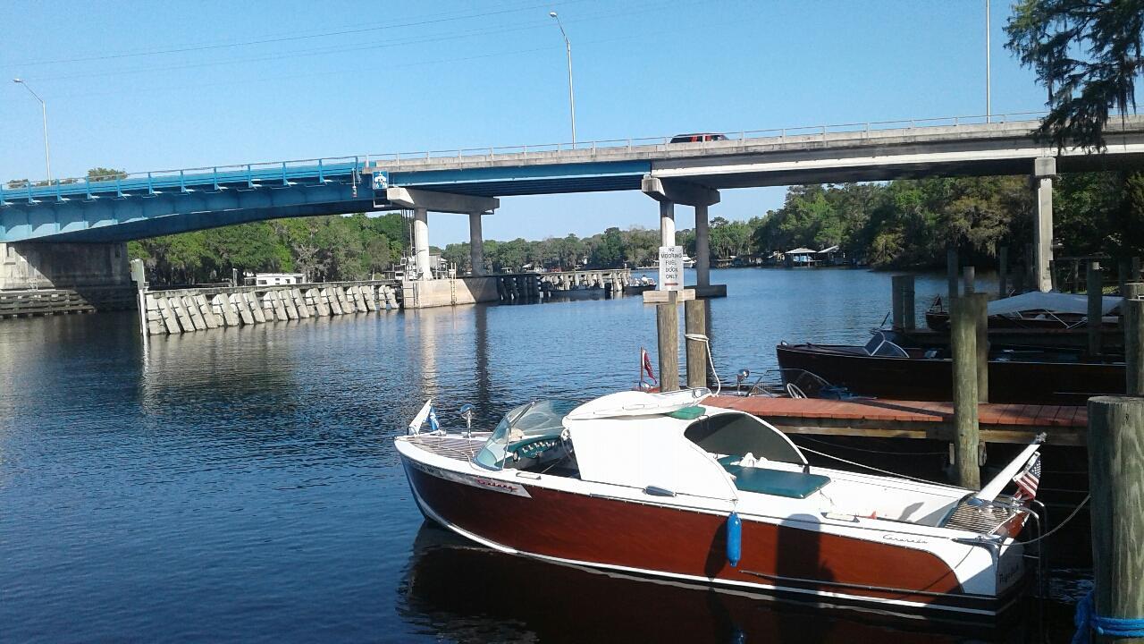Big River Marina & Lodge Astor ภายนอก รูปภาพ